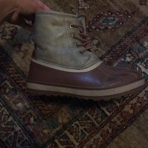 Duck boots